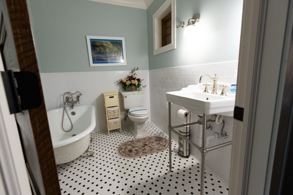 Harris Home Bath 20260503_US_145 Large